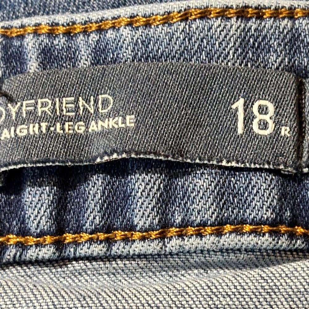 Classic Blue Women's Jeans - Picture 5 of 8